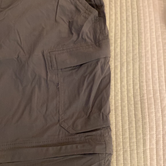 Like New REI WOMENS hiking pants - Picture 5 of 7